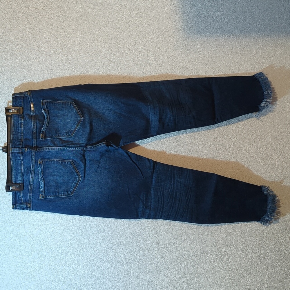 KanCan Estilo Jeans Women Size 15 / 31 Blue Distressed - Picture 2 of 14